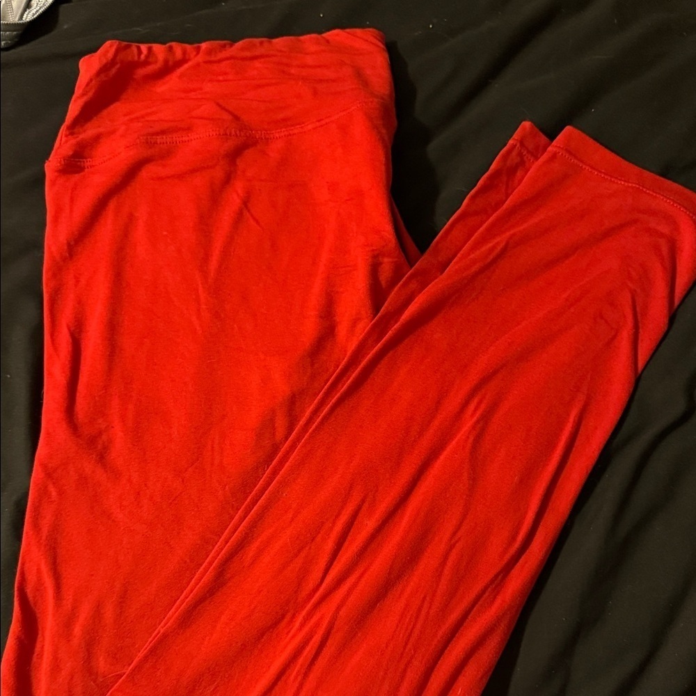 Plain red leggings